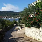 1 - Modern W Big Garden & Terrace W Sea View アパート Vinišće