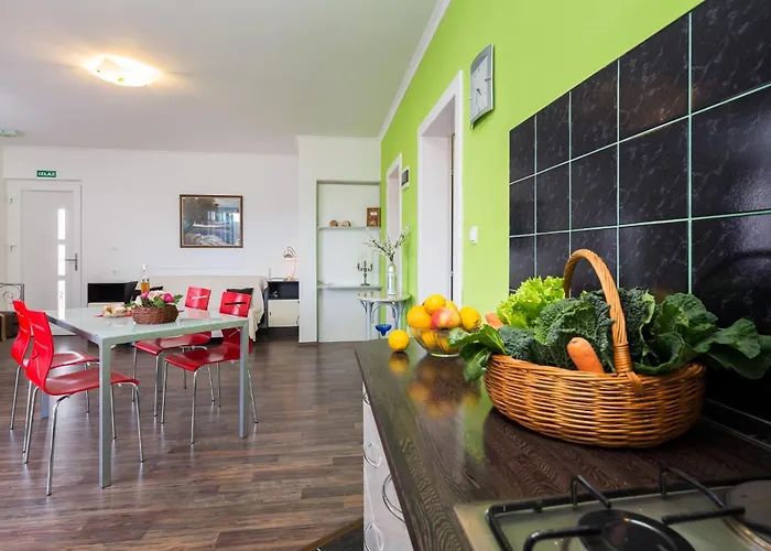 Lejlighed 1 - Modern W Big Garden & Terrace W Sea View *