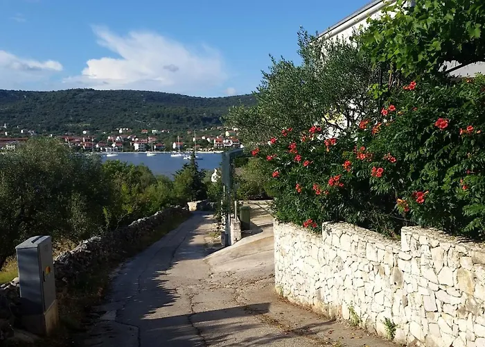1 - Modern W Big Garden & Terrace W Sea View Lejlighed Vinišće